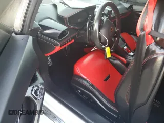 2020 Lamborghini Huracan z VIN ZHWUT5ZF5LLA15099, wystawiony jako Copart lot #79266654 z przebiegiem Nie podano mil oraz Nie do naprawy. Historia ofert i sprzedaży dostępna na DreamBid. Obrazek 8.