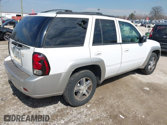 2008 Chevrolet TrailBlazer LT w/3LT with VIN 1GNDT13S482197855, listed as a IAAI auction lot 41899616 with 105,166 mi miles. Bid and sale history available at carsss.com. Image 4.