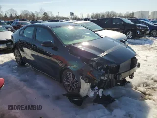 2024 Kia Forte GT-Line with VIN 3KPF54AD0RE719709, listed as a Copart auction lot 46285615 with 12,698 mi miles and Salvage Title. Bid and sale history available at carsss.com. Image 4.