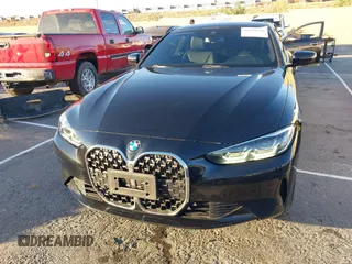 2022 BMW 4 Series 430i xDrive with VIN WBA73AP00NCJ16822, listed as a IAAI auction lot 41329235 with 30,570 mi miles and . Bid and sale history available at DreamBid. Image 12.