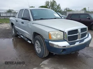 2006 Dodge Dakota SLT with VIN 1D7HW48K26S549121, listed as a IAAI auction lot 41664919 with 109,494 mi miles. Bid and sale history available at carsss.com. Image 1.