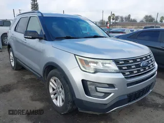 2017 Ford Explorer XLT с VIN 1FM5K7D8XHGB79932, выставлен на аукционе IAAI как лот 41278599 с пробегом 100 803 миль миль и . История ставок и продаж доступна на DreamBid. Изображение 1.
