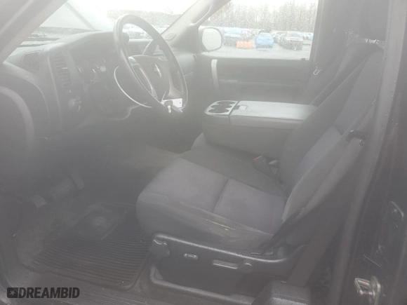 2010 Chevrolet Silverado 1500 LT with VIN 1GCSKSE31AZ128570, listed as a Copart auction lot 50063485 with 200,814 mi miles and Salvage Title. Bid and sale history available at carsss.com. Image 7.