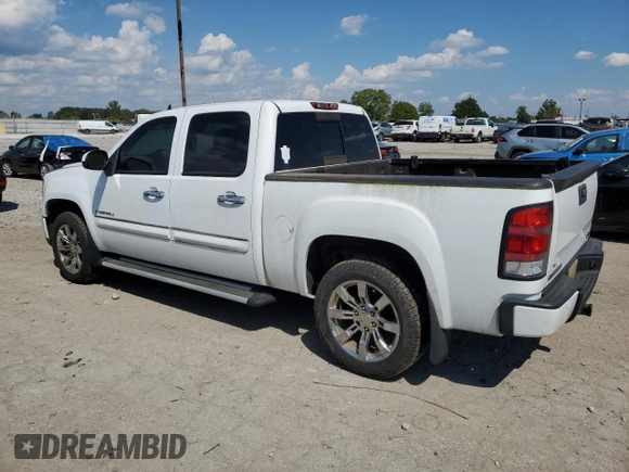 2007 GMC Sierra Denali z VIN 2GTEK638871658295, wystawiony jako Copart lot #70327344 z przebiegiem 179 080 mil mil oraz Szkody całkowita. Historia ofert i sprzedaży dostępna na DreamBid. Obrazek 2.