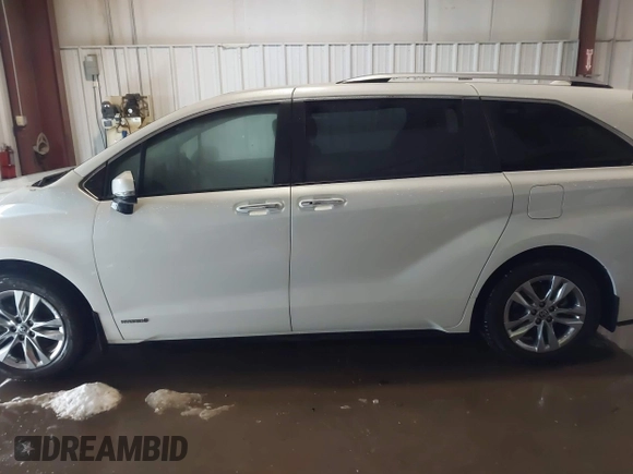 2021 Toyota Sienna Limited with VIN 5TDZSKFCXMS031760, listed as a IAAI auction lot 41294945 with 68,804 mi miles and . Bid and sale history available at DreamBid. Image 14.