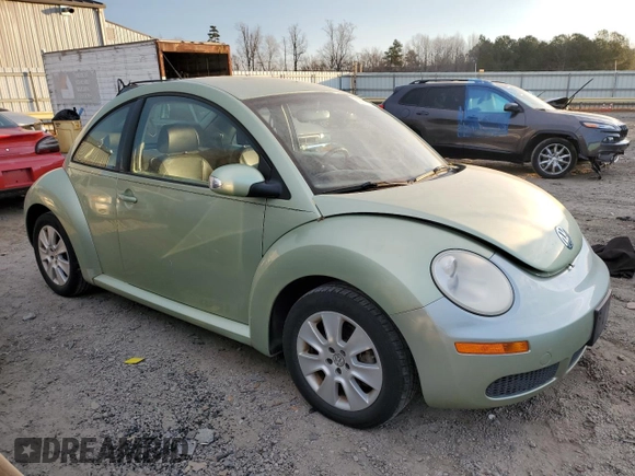 2009 Volkswagen New Beetle Coupe S with VIN 3VWPW31C99M513021, listed as a Copart auction lot 83521914 with 82,850 mi miles and Clean Title. Bid and sale history available at carsss.com. Image 4.