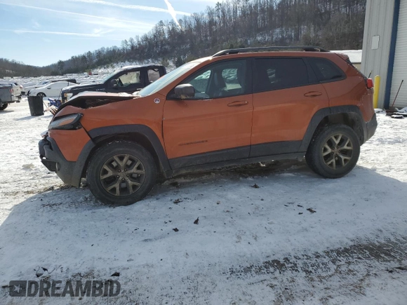 2015 Jeep Cherokee Trailhawk z VIN 1C4PJMBB1FW779321, wystawiony jako Copart lot #89139885 z przebiegiem 102 022 mil mil oraz Szkoda całkowita • Salvage title. Historia ofert i sprzedaży dostępna na DreamBid. Obrazek 1.