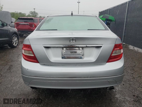 2011 Mercedes-Benz C 300 Sport z VIN WDDGF5EB8BF632917, wystawiony jako Copart lot #64001935 z przebiegiem 230 867 mil mil oraz Czysty tytuł • Clean title. Historia ofert i sprzedaży dostępna na DreamBid. Obrazek 6.