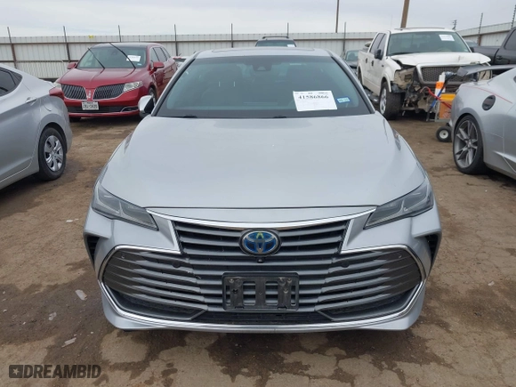 2019 Toyota Avalon Hybrid Limited with VIN 4T1B21FB2KU005306, listed as a IAAI auction lot 41586866 with 90,543 mi miles. Bid and sale history available at carsss.com. Image 12.