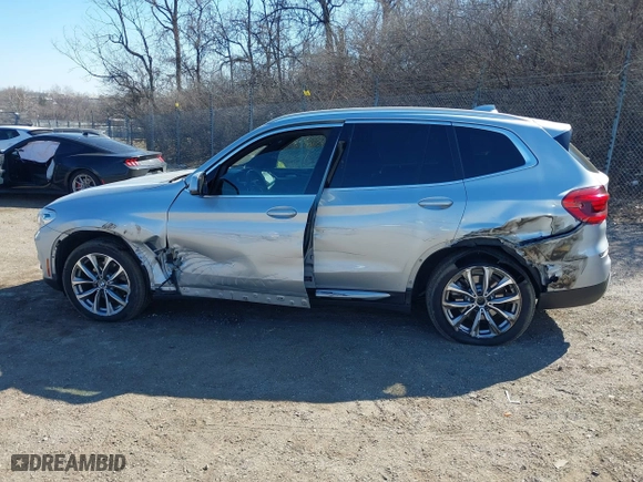 2019 BMW X3 xDrive30i with VIN 5UXTR9C55KLP84948, listed as a IAAI auction lot 41697979 with 107,537 mi miles. Bid and sale history available at carsss.com. Image 15.