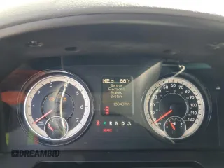 2018 Ram 1500 Tradesman with VIN 3C6JR7DG7JG176140, listed as a Copart auction lot 71122624 with 186,497 mi miles and Clean title. Bid and sale history available at DreamBid. Image 9.