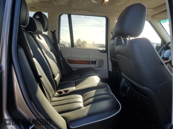 2010 Land Rover Range Rover SC z VIN SALMF1E45AA327760, wystawiony jako Copart lot #83253874 z przebiegiem 93 203 mil mil oraz Szkoda całkowita • Salvage title. Historia ofert i sprzedaży dostępna na DreamBid. Obrazek 11.