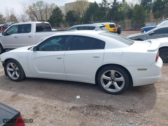2013 Dodge Charger SXT Plus with VIN 2C3CDXHG8DH614862, listed as a IAAI auction lot 41874630 with 156,213 mi miles. Bid and sale history available at carsss.com. Image 15.