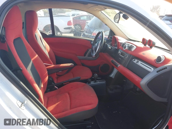 2014 Smart fortwo Pure with VIN WMEEJ3BA0EK757200, listed as a IAAI auction lot 41681977 with 99,245 mi miles and . Bid and sale history available at DreamBid. Image 5.