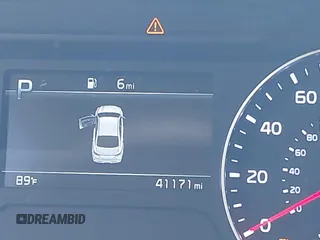 2022 Kia Forte LXS z VIN 3KPF24AD9NE437331, wystawiony jako IAAI lot #41875582 z przebiegiem 41 171 mil mil oraz . Historia ofert i sprzedaży dostępna na DreamBid. Obrazek 7.