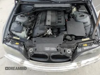 2005 BMW 3 Series 325Ci with VIN WBABW33465PG98927, listed as a Copart auction lot 47811105 with 176,868 mi miles and Salvage Title. Bid and sale history available at carsss.com. Image 11.