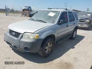2005 Ford Escape XLS Value with VIN 1FMYU02Z35KD14123, listed as a IAAI auction lot 41989367 with 255,422 mi miles. Bid and sale history available at carsss.com. Image 2.