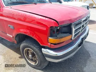 1996 Ford F-150 с VIN 1FTEF14H3TLB40539, выставлен на аукционе IAAI как лот 42499986 с пробегом Не указан миль и . История ставок и продаж доступна на DreamBid. Изображение 14.