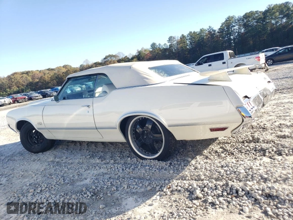 1972 Oldsmobile Cutlass with VIN 3J67K2M132911, listed as a Copart auction lot 81759014 with Not Provided miles and Salvage Title. Bid and sale history available at DreamBid. Image 2.