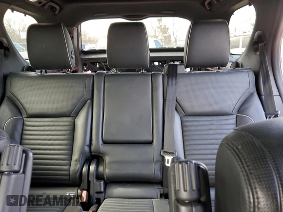2017 Land Rover Discovery HSE Luxury z VIN SALRHBBV9HA044632, wystawiony jako Copart lot #49712655 z przebiegiem 47 874 mil mil oraz Szkoda całkowita • Salvage title. Historia ofert i sprzedaży dostępna na DreamBid. Obrazek 10.