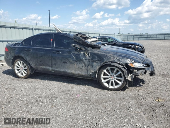 2020 Jaguar XF 30t Checkered Flag Limited Edition with VIN SAJBX4GX0LCY85870, listed as a Copart auction lot 68617514 with 0 mi miles and Non Repairable. Bid and sale history available at carsss.com. Image 4.