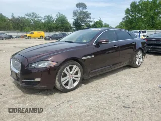 2016 Jaguar XJ Portfolio z VIN SAJWA2G77G8V93584, wystawiony jako Copart lot #52333745 z przebiegiem 85 420 mil mil oraz Szkoda całkowita • Salvage title. Historia ofert i sprzedaży dostępna na DreamBid. Obrazek 1.