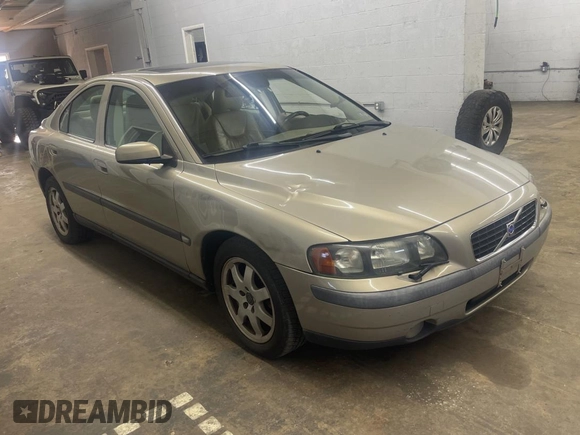 2004 Volvo S60 with VIN YV1RH59H042394920, listed as a Copart auction lot 83572644 with 131,007 mi miles and Clean Title. Bid and sale history available at carsss.com. Image 1.