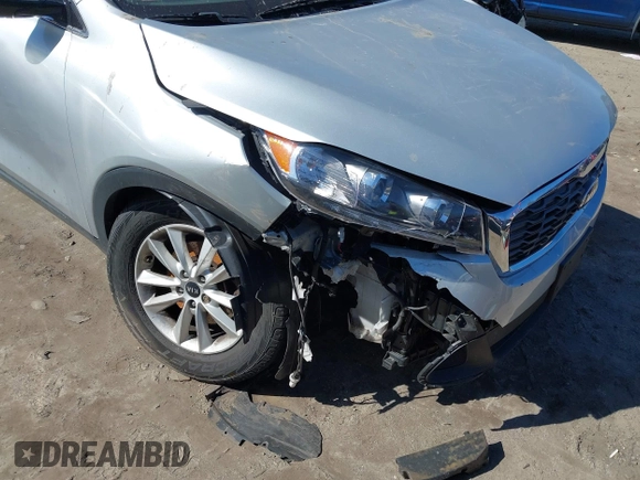 2019 Kia Sorento L with VIN 5XYPG4A38KG456514, listed as a IAAI auction lot 41714142 with 53,777 mi miles. Bid and sale history available at carsss.com. Image 6.