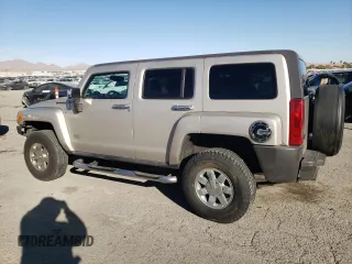 2007 Hummer H3 SUV with VIN 5GTDN13E378208605, listed as a Copart auction lot 82049904 with 129,055 mi miles and Salvage Title. Bid and sale history available at carsss.com. Image 2.