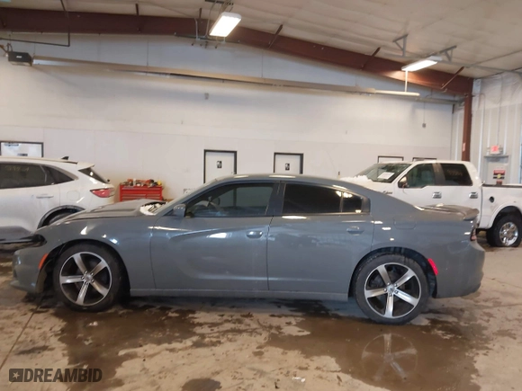 2017 Dodge Charger SE with VIN 2C3CDXBG0HH546619, listed as a IAAI auction lot 41617484 with 105,574 mi miles. Bid and sale history available at carsss.com. Image 15.