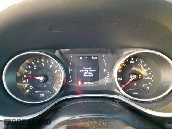 2020 Jeep Compass Altitude z VIN 3C4NJCBB7LT118041, wystawiony jako Copart lot #52822225 z przebiegiem 76 700 mil mil oraz Szkody całkowita. Historia ofert i sprzedaży dostępna na DreamBid. Obrazek 9.