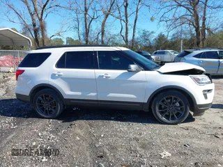 2018 Ford Explorer XLT z VIN 1FM5K7D86JGC51540, wystawiony jako IAAI lot #41572752 z przebiegiem 118 414 mil mil oraz . Historia ofert i sprzedaży dostępna na DreamBid. Obrazek 13.