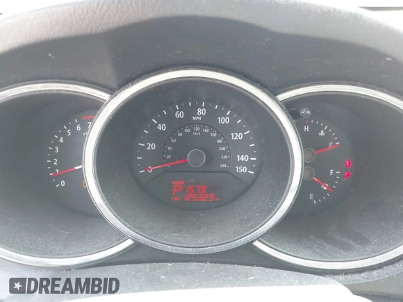 2012 Kia Sorento LX z VIN 5XYKT3A69CG214682, wystawiony jako IAAI lot #42243166 z przebiegiem 125 323 mil mil oraz . Historia ofert i sprzedaży dostępna na DreamBid. Obrazek 7.