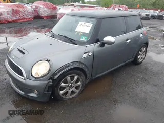 2010 MINI Hardtop S with VIN WMWMF7C52ATZ69781, listed as a IAAI auction lot 42181620 with 80,967 mi miles and . Bid and sale history available at DreamBid. Image 6.