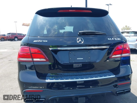 2018 Mercedes-Benz GLE 63 S AMG with VIN 4JGDA7FB3JB035472, listed as a IAAI auction lot 42170871 with 23,183 mi miles and . Bid and sale history available at DreamBid. Image 16.
