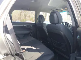 2011 Kia Sorento LX with VIN 5XYKT3A15BG126618, listed as a IAAI auction lot 41929422 with 192,781 mi miles. Bid and sale history available at carsss.com. Image 8.