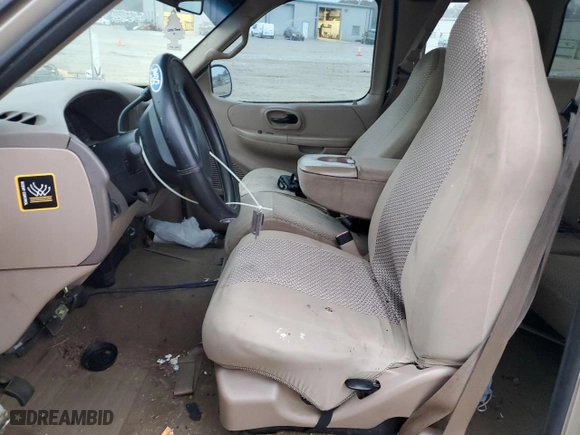 1999 Ford F-150 Work Series with VIN 1FTRX17W9XNC19765, listed as a Copart auction lot 82886014 with 0 mi miles and Salvage Title. Bid and sale history available at carsss.com. Image 7.