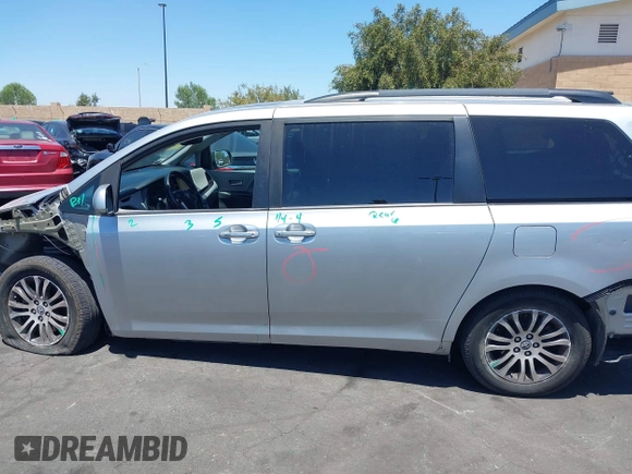 2020 Toyota Sienna XLE Auto Access Seat with VIN 5TDYZ3DC5LS054619, listed as a IAAI auction lot 42266295 with 94,703 mi miles and . Bid and sale history available at DreamBid. Image 15.