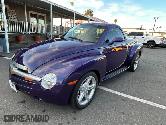 2004 Chevrolet SSR LS z VIN 1GCES14PX4B112618, wystawiony jako Copart lot #86660944 z przebiegiem 115 902 mil mil oraz Czysty tytuł • Clean title. Historia ofert i sprzedaży dostępna na DreamBid. Obrazek 2.
