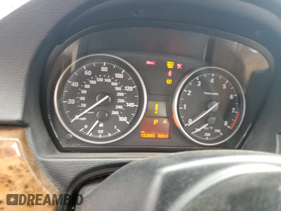 2007 BMW 3 Series 328i z VIN WBAWL13557PX15367, wystawiony jako Copart lot #56542565 z przebiegiem 132 845 mil mil oraz Czysty tytuł • Clean title. Historia ofert i sprzedaży dostępna na DreamBid. Obrazek 9.