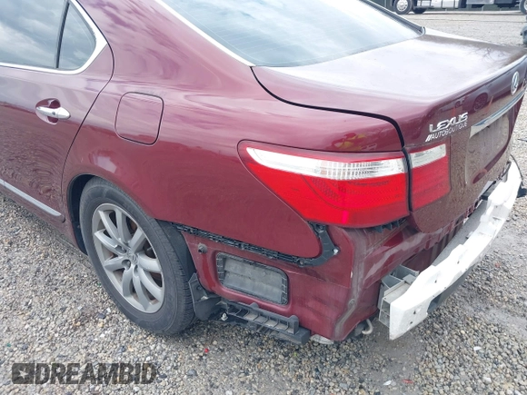 2007 Lexus LS 460 with VIN JTHBL46F775003346, listed as a IAAI auction lot 42170792 with 98,626 mi miles. Bid and sale history available at carsss.com. Image 19.