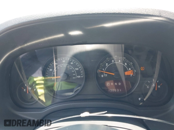 2015 Jeep Patriot Sport z VIN 1C4NJPBB0FD341538, wystawiony jako IAAI lot #42300133 z przebiegiem 138 631 mil mil oraz . Historia ofert i sprzedaży dostępna na DreamBid. Obrazek 6.