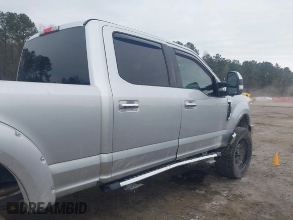 2018 Ford Super Duty F-250 SRW XL with VIN 1FT7W2B6XJEC73803, listed as a IAAI auction lot 41367437 with 77,480 mi miles. Bid and sale history available at carsss.com. Image 19.
