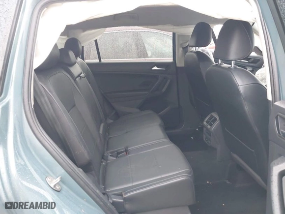 2019 Volkswagen Tiguan SE with VIN 3VV2B7AX1KM093510, listed as a IAAI auction lot 41943495 with 52,491 mi miles. Bid and sale history available at carsss.com. Image 8.