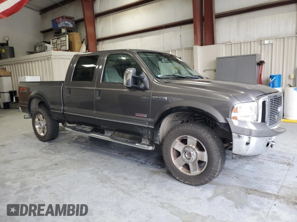 2007 Ford F-250 XL с VIN 1FTSW21P47EA09604, выставлен на аукционе Copart как лот 55838765 с пробегом 179 582 миль миль и Списание • Salvage title. История ставок и продаж доступна на DreamBid. Изображение 4.