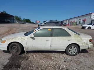 2000 Toyota Camry CE with VIN JT2BG22K3Y0471420, listed as a IAAI auction lot 42042973 with 1 mi miles. Bid and sale history available at carsss.com. Image 16.
