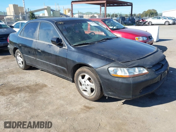 2000 Honda Accord EX z VIN JHMCG6672YC033056, wystawiony jako IAAI lot #41866960 z przebiegiem 217 289 mil mil oraz . Historia ofert i sprzedaży dostępna na DreamBid. Obrazek 1.