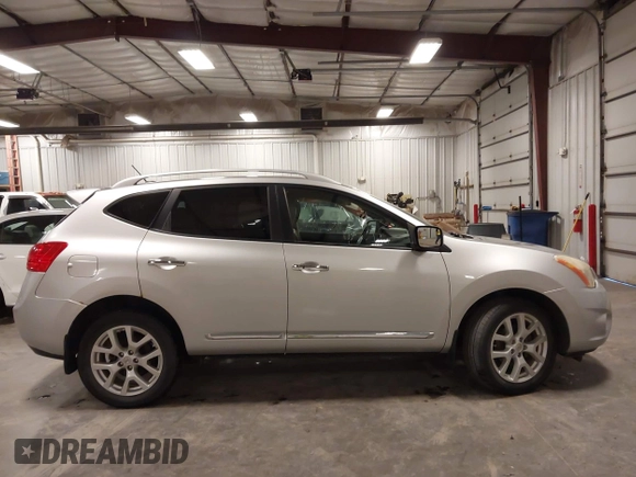 2011 Nissan Rogue SV z VIN JN8AS5MV2BW252693, wystawiony jako IAAI lot #42217693 z przebiegiem 154 278 mil mil oraz . Historia ofert i sprzedaży dostępna na DreamBid. Obrazek 14.