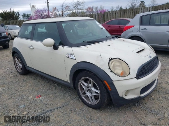 2007 MINI Hardtop S with VIN WMWMF73527TL89861, listed as a IAAI auction lot 41953013 with 111,222 mi miles and . Bid and sale history available at DreamBid. Image 1.