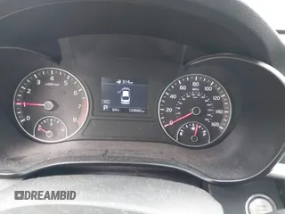 2019 Kia Optima LX z VIN 5XXGT4L3XKG297461, wystawiony jako IAAI lot #42322350 z przebiegiem 103 660 mil mil oraz . Historia ofert i sprzedaży dostępna na DreamBid. Obrazek 7.